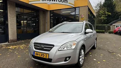 Occasion Kia Ceed 127 PK (93 kW) 2009 Grijs Hatchback
