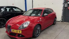 Occasion Alfa Romeo Giulietta Quadrifoglio Verde 241 PK (177 kW) 2016 Rood Hatchback