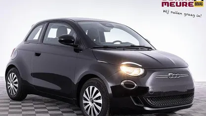Zwart Occasion 2026 Fiat 500e Urban Hatchback | € 16.490 (Super prijs)