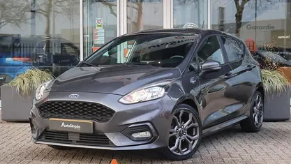 Grijs Gebruikt 2019 Ford Fiesta ST-Line Hatchback | € 16.700 (Eerlijke prijs)