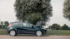 Zwart, metallic lak Gebruikt 2009 Ford Fiesta Titanium Hatchback | € 3.950 (Eerlijke prijs)