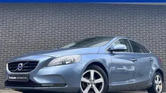 Blauw, metallic lak Gebruikt 2013 Volvo V40 Momentum Stationwagen | € 4.950 (Eerlijke prijs)