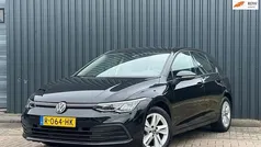 Gebruikt 2022 VW Golf VIII Life Hatchback | € 17.745 (Goede deal)