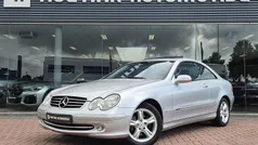 Grijs, metallic lak Gebruikt 2003 Mercedes CLK200 Elegance Coupé | € 9.240 (Eerlijke prijs)