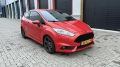 Oranje Gebruikt 2016 Ford Fiesta ST Hatchback | € 9.275 (Goede deal)