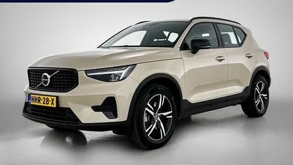 Bruin Gebruikt 2025 Volvo XC40 Plus SUV | € 43.450 (Eerlijke prijs)