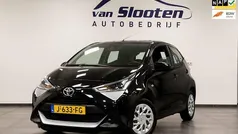 Zwart Gebruikt 2020 Toyota Aygo X-play Hatchback | € 9.950 (Goede deal)