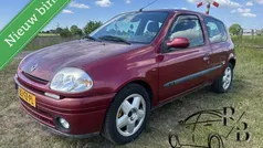 Gebruikt 2000 Renault Clio II Hatchback | € 799 (Eerlijke prijs)