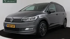 Grijs Gebruikt 2016 VW Touran Highline MPV | € 18.945 (Goede deal)