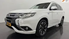 Wit Gebruikt 2015 Mitsubishi Outlander Edition SUV | € 15.950 (Eerlijke prijs)