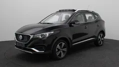 Zwart Gebruikt 2020 MG ZS Luxury Sedan | € 14.740 (Eerlijke prijs)