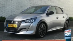 Grijs Gebruikt 2023 Peugeot 208 GT-line Hatchback | € 21.500 (Eerlijke prijs)
