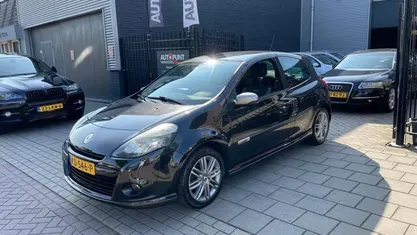 Zwart Gebruikt 2010 Renault Clio II GT Hatchback | € 1.999 (Goede deal)