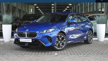Occasion BMW 120 M Sport 156 PK (114 kW) 2025 M portimao blau Hatchback