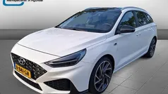 Wit Gebruikt 2022 Hyundai i30 Stationwagen | € 22.950 (Eerlijke prijs)