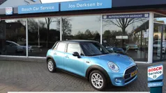 Blauw Gebruikt 2016 Mini Cooper Business Hatchback | € 13.980 (Goede deal)