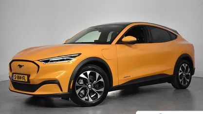 Gebruikt 2023 Ford Mustang Mach-E SUV | € 31.895 (Eerlijke prijs)