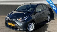 Grijs Gebruikt 2020 Toyota Aygo X-play Hatchback | € 11.900 (Eerlijke prijs)