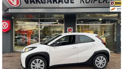 Gebruikt 2022 Toyota Aygo X Play SUV | € 16.950 (Goede deal)