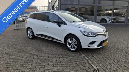 Occasion Renault Clio GrandTour LIMITED 90 PK (66 kW) 2017 Wit Stationwagen