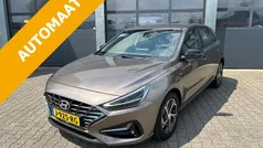 Bruin Gebruikt 2021 Hyundai i30 Comfort Hatchback | € 21.830 (Eerlijke prijs)