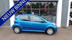 Blauw Gebruikt 2009 Toyota Aygo Hatchback | € 5.450 (Eerlijke prijs)