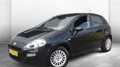 Zwart Gebruikt 2017 Fiat Punto Lounge Hatchback | € 8.945 (Eerlijke prijs)
