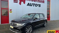 Zwart Gebruikt 2021 VW Tiguan Elegance SUV | € 31.950 (Goede deal)