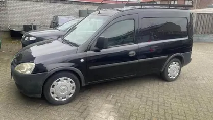 Gebruikt 2008 Opel Combo Comfort Hatchback | € 2.500 (Eerlijke prijs)