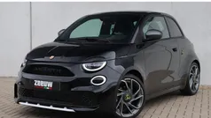 Zwart Nieuw 2025 Abarth 500e Turismo Hatchback | € 36.450 (Super prijs)