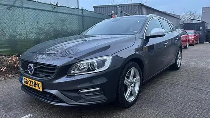 Occasion 2015 Volvo V60 R-Design Stationwagen | € 6.450 (Eerlijke prijs)