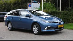 Blauw Gebruikt 2015 Toyota Auris Hybrid Executive Stationwagen | € 13.950 (Eerlijke prijs)