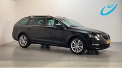 Zwart Gebruikt 2020 Skoda Octavia Clever Stationwagen | € 18.950 (Eerlijke prijs)