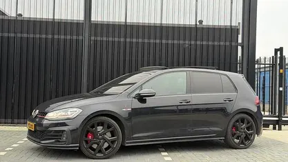Occasion 2017 VW Golf VII GTI Hatchback | € 18.990 (Eerlijke prijs)