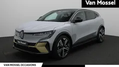Grijs Gebruikt 2023 Renault Mégane Iconic Hatchback | € 29.900 (Goede deal)