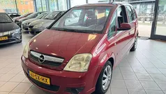 Rood Gebruikt 2006 Opel Meriva Enjoy MPV | € 1.650 (Eerlijke prijs)