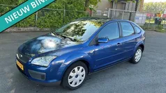 Blauw Gebruikt 2007 Ford Focus Trend Hatchback | € 1.799 (Eerlijke prijs)