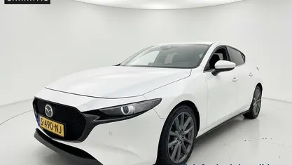 Wit Gebruikt 2023 Mazda 3 Luxury Hatchback | € 17.745 (Super prijs)