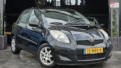 Occasion Toyota Yaris Comfort 99 PK (72 kW) 2010 Zwart Hatchback
