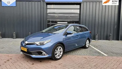 Occasion 2015 Toyota Auris Hybrid Hatchback | € 13.950 (Eerlijke prijs)