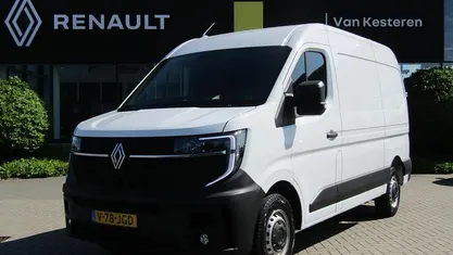 Wit Gebruikt 2024 Renault Master Van | € 35.995 (Eerlijke prijs)