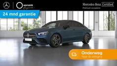Blauw, metallic lak Gebruikt 2021 Mercedes CLA250e Premium Plus Sedan | € 36.850 (Eerlijke prijs)