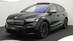 Zwart Gebruikt 2022 Skoda Enyaq iV SUV | € 39.900 (Eerlijke prijs)
