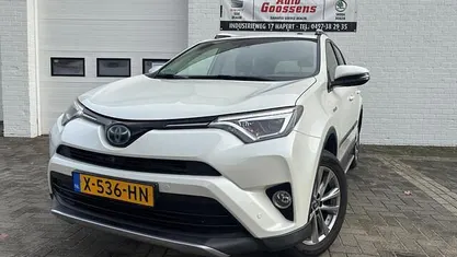 Wit Gebruikt 2017 Toyota RAV4 Executive SUV | € 24.995 (Goede deal)
