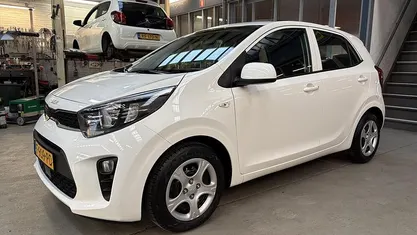 Wit Occasion 2023 Kia Picanto Comfort Hatchback | € 12.350 (Eerlijke prijs)