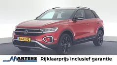 Rood Gebruikt 2023 VW T-Roc Style SUV | € 29.949 (Eerlijke prijs)