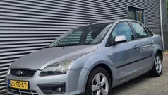 Grijs Gebruikt 2006 Ford Focus Futura Sedan | € 1.595 (Eerlijke prijs)