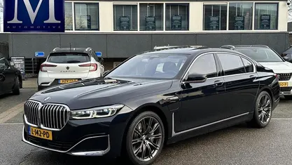 Zwart Gebruikt 2020 BMW 745e Executive Sedan | € 53.877 (Eerlijke prijs)