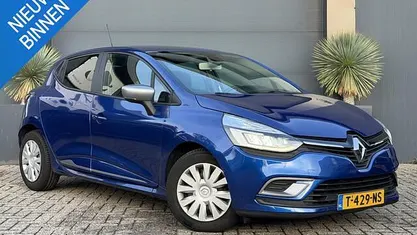 Blauw Occasion 2017 Renault Clio IV Intens Hatchback | € 7.750 (Eerlijke prijs)