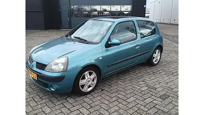 Gebruikt 2004 Renault Clio II Dynamique Hatchback | € 1.275 (Goede deal)